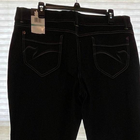 Gloria Vanderbilt DARK WASH MIDRISE FLARE JEANS NWT SIZE 16 - Picture 3 of 9